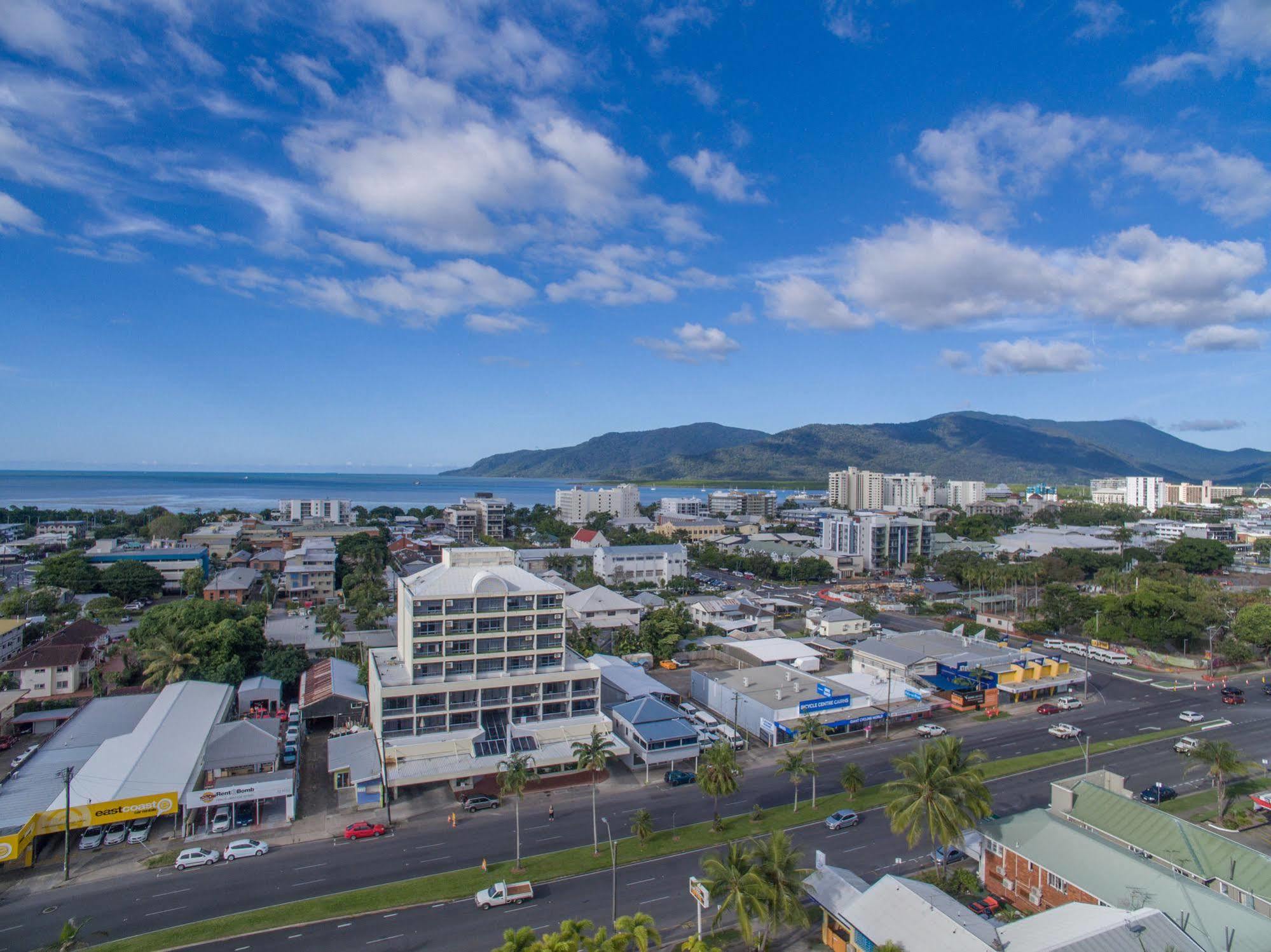 Sunshine Tower Hotel Cairns Exterior foto