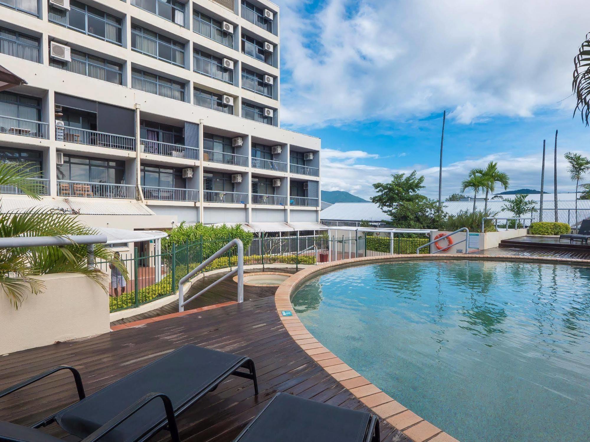 Sunshine Tower Hotel Cairns Exterior foto